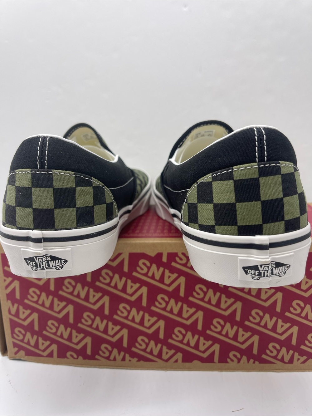 Vans Men’s Sz 10 Classic Slip-On Pop Check Loden Green
VN000D6BZBF Sneakers - Picture 12 of 16